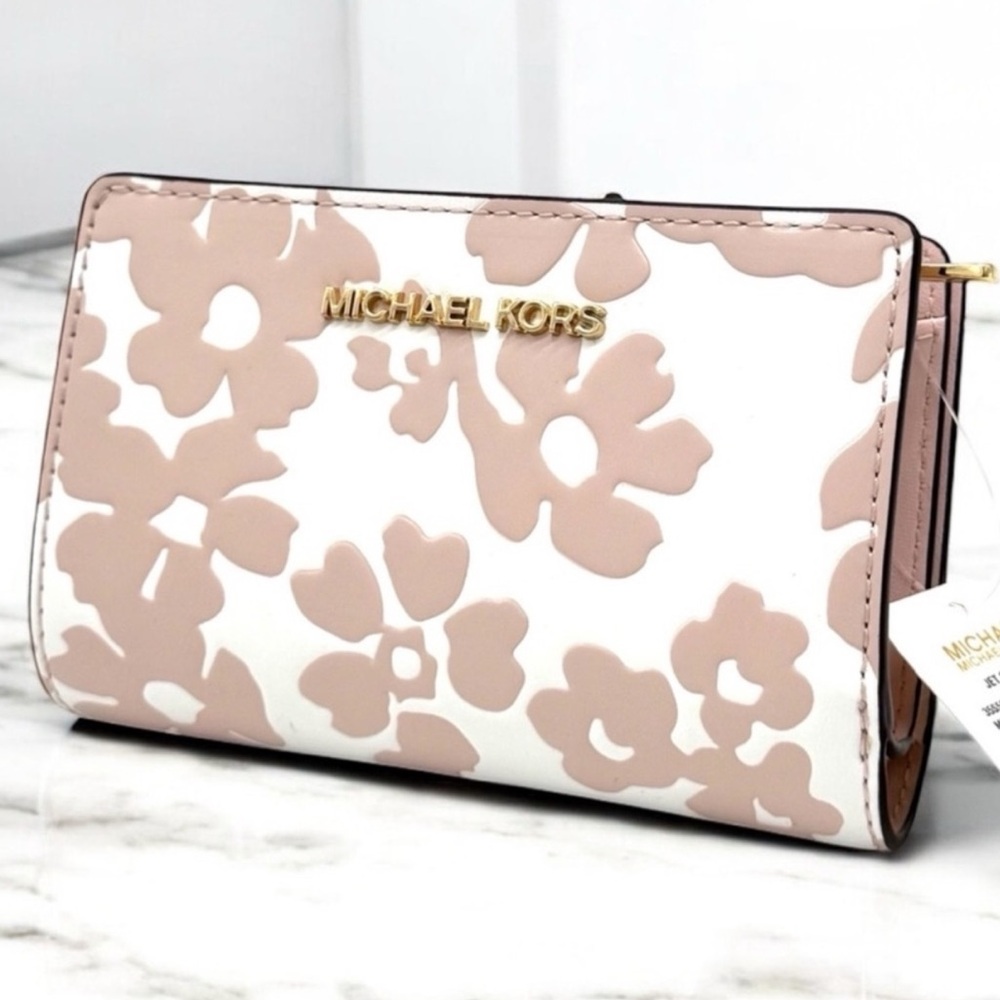 Michael Kors Medium Jet Set Travel Zip Chain Bifold Wallet Powder Blush Multi